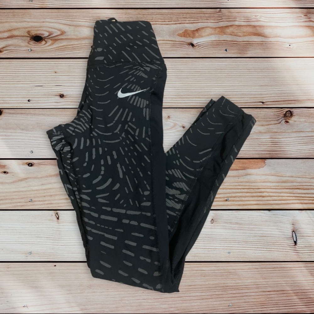 Women’s Nike Xtra Small Black with Grey Pattern Running Leggings